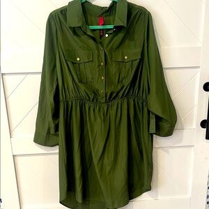 Green Button-Up Polyester Dress